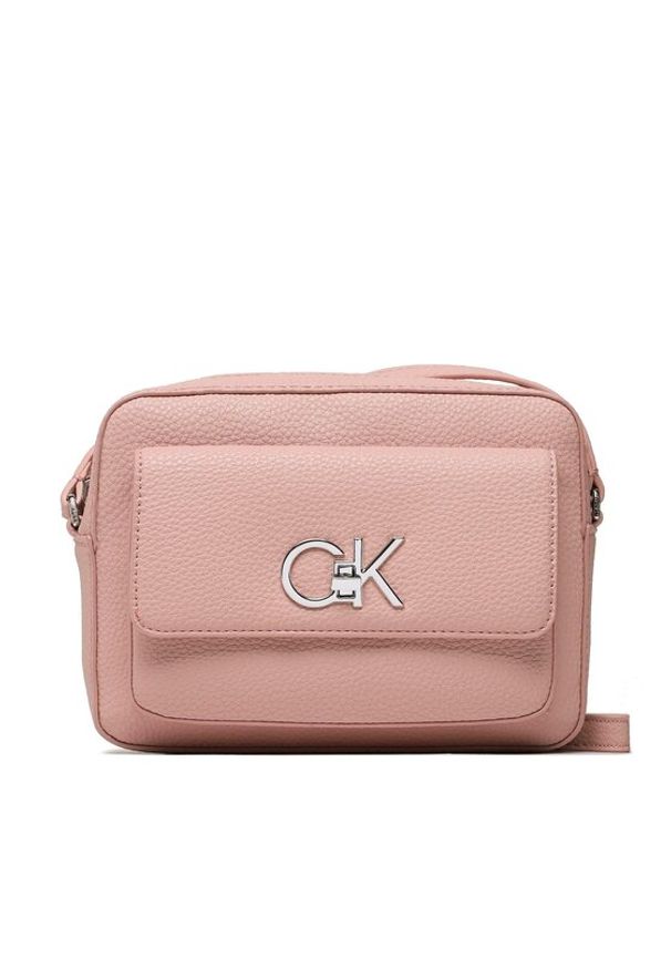 Calvin Klein Torebka Re-Lock Camera Bag With Flap Pbl K60K609397 Różowy. Kolor: różowy. Materiał: skórzane