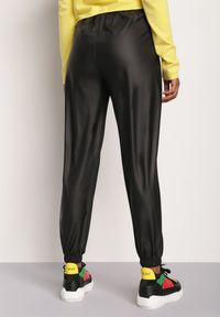 Renee - Czarne Spodnie Phelitrite. Kolor: czarny. Materiał: polar. Długość: długie. Wzór: aplikacja. Styl: elegancki