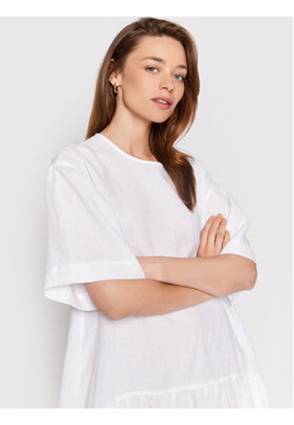 CAPPELLINI - Cappellini Sukienka codzienna M02305T0 01617 Biały Relaxed Fit. Okazja: na co dzień. Kolor: biały. Materiał: len. Typ sukienki: proste. Styl: casual