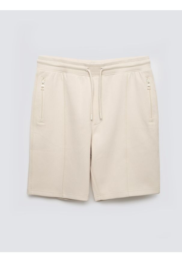 Big-Star - Szorty męskie dresowe kremowe Wladorsh 103/ Wlador 103. Kolor: kremowy. Materiał: dresówka. Wzór: nadruk, ze splotem. Sezon: lato. Styl: klasyczny, elegancki