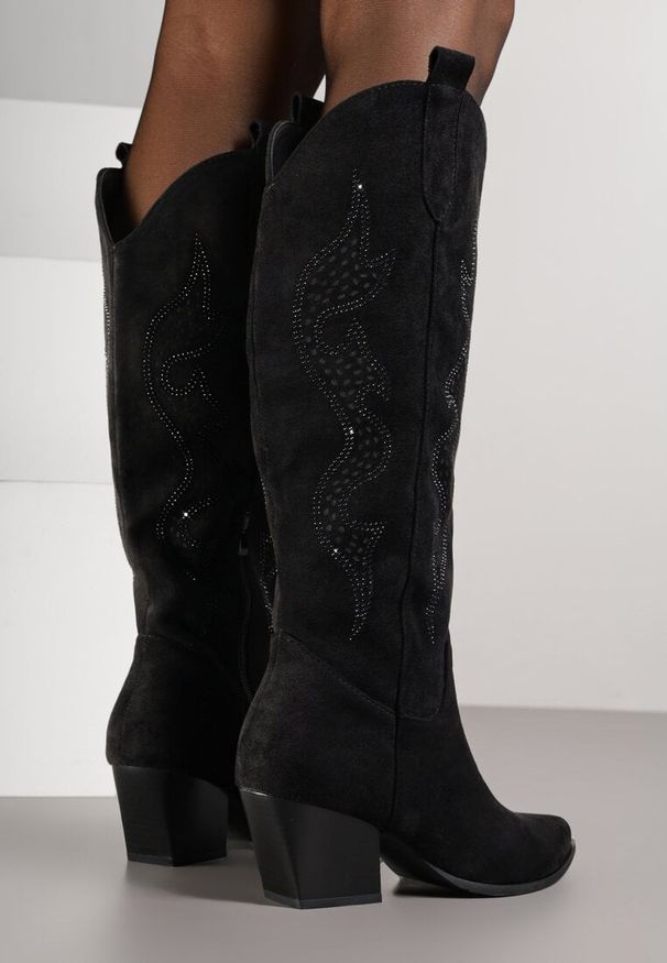 Renee - Czarne Kozaki Kowbojki na Stożkowym Obcasie Zdobione Cyrkoniami Nalasania. Kolor: czarny. Materiał: satyna, skóra, koronka. Wzór: aplikacja. Obcas: na obcasie. Styl: elegancki. Wysokość obcasa: średni