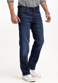 Mustang - MUSTANG TRAMPER TAPERED MĘSKIE SPODNIE JEANSOWE JEANSY DŻINSY DENIM BLUE 1015352 5000 982. Okazja: na co dzień. Wzór: kolorowy. Sezon: zima. Styl: casual, elegancki, klasyczny