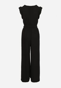 Born2be - Czarny Taliowany Kombinezon Koktajlowy z Paskiem w Talii i Falbanami przy Ramionach Vimarine. Okazja: na imprezę. Kolor: czarny. Materiał: jeans. Styl: wizytowy #3