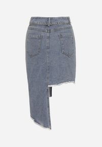 Born2be - Niebieska Jeansowa Asymetryczna Spódnica z Wysokim Stanem z Bawełny z Paskiem i Łańcuszkiem Vimorinne. Stan: podwyższony. Kolor: niebieski. Materiał: jeans, bawełna. Sezon: lato