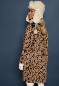 Renee - Beżowo-Czarny Niezapinany Kardigan z Kieszeniami w Panterkowy Print Riaverna. Okazja: na co dzień. Kolor: beżowy. Wzór: nadruk. Styl: wizytowy, elegancki, casual #4