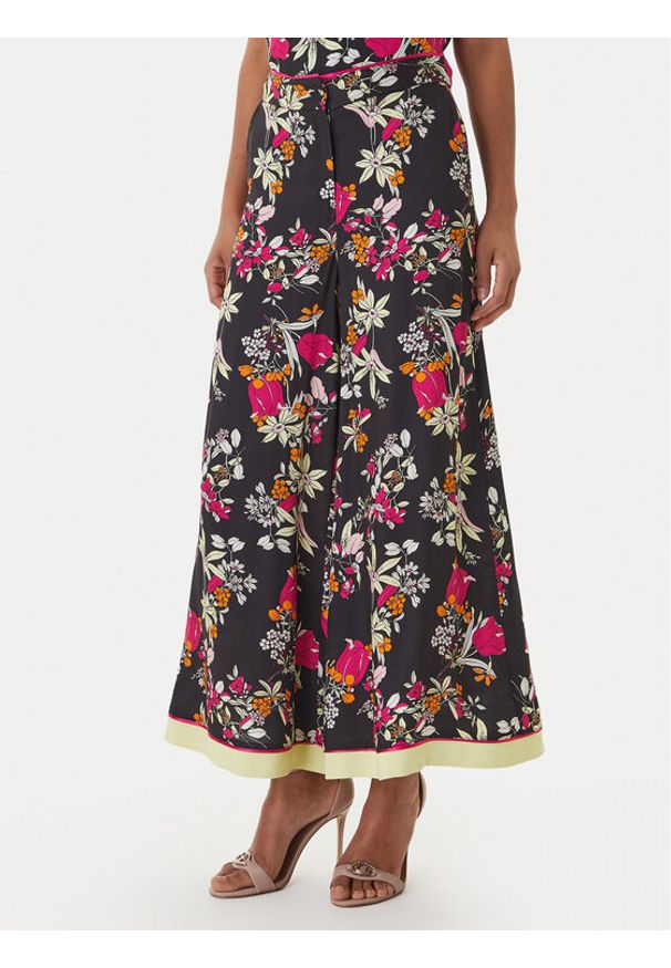 SIMONA CORSELLINI - Simona Corsellini Spodnie materiałowe P26CPPG00301 Czarny Regular Fit. Kolor: czarny. Materiał: wiskoza