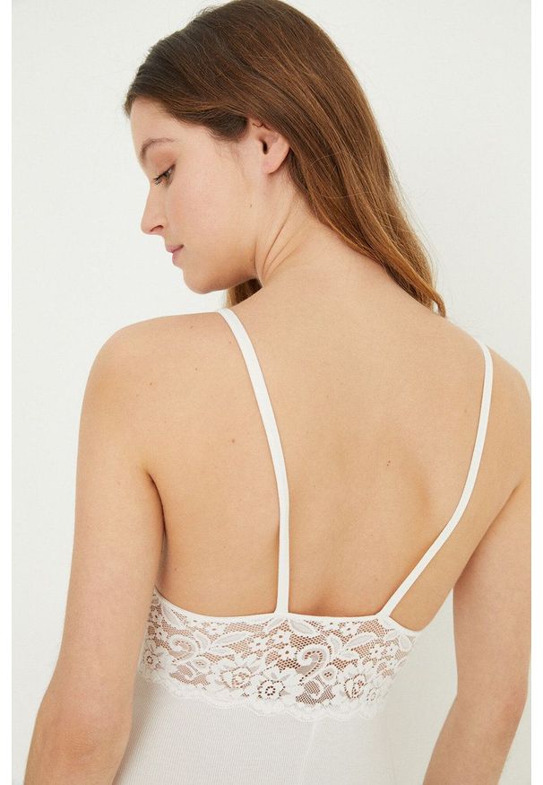 Women Secret - women'secret body Bodylette kolor biały koronkowe gładki. Kolor: biały. Materiał: koronka. Wzór: gładki