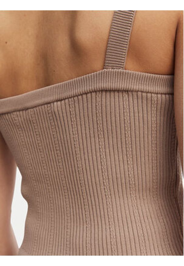Guess Top W5YR10 Z0130 Brązowy Regular Fit. Kolor: brązowy. Materiał: syntetyk