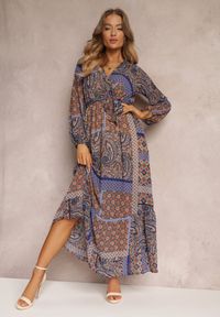 Renee - Niebiesko-Brązowa Sukienka Rozkloszowana w Patchworkowy Wzór Balmi. Okazja: na co dzień. Typ kołnierza: dekolt w kształcie V. Kolor: niebieski. Materiał: tkanina. Długość rękawa: długi rękaw. Sezon: jesień, wiosna. Typ sukienki: rozkloszowane. Styl: casual, boho, elegancki