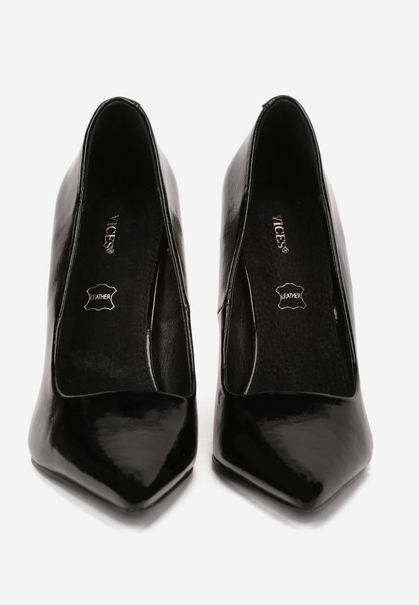 Born2be - Czarne Szpilki Vices na Klepsydrowym Obcasie ze Skórzaną Wkładką Witene. Okazja: do pracy, na spotkanie biznesowe. Kolor: czarny. Materiał: skóra. Obcas: na obcasie. Styl: biznesowy, wizytowy. Wysokość obcasa: średni