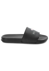 TOMMY HILFIGER - Czarne Klapki Tommy Hilfiger Modne Buty Na Lato. Okazja: na plażę. Kolor: czarny. Wzór: jodełka, nadruk. Sezon: lato. Styl: elegancki #7