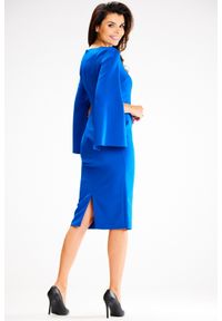 Awama - Elegancka ołówkowa sukienka midi z rozciętymi rękawami chaber. Typ sukienki: ołówkowe. Styl: elegancki. Długość: midi