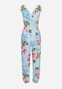 Born2be - Jasnoniebieski Kombinezon w Kwiaty z Trójkątnym Dekoltem i Troczkami na Ramionach Benan. Okazja: na co dzień. Kolor: niebieski. Wzór: kwiaty. Styl: elegancki, casual #6