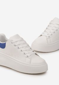 Renee - Biało-Niebieskie Sneakersy na Grubej Podeszwie Yarna. Okazja: na co dzień. Kolor: niebieski