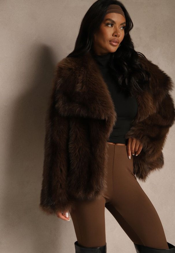 Renee - Brązowa Kurtka Futerko o Kroju Oversize z Ozdobnym Kołnierzem Monella. Okazja: na imprezę, na co dzień. Kolor: brązowy. Materiał: futro. Styl: casual