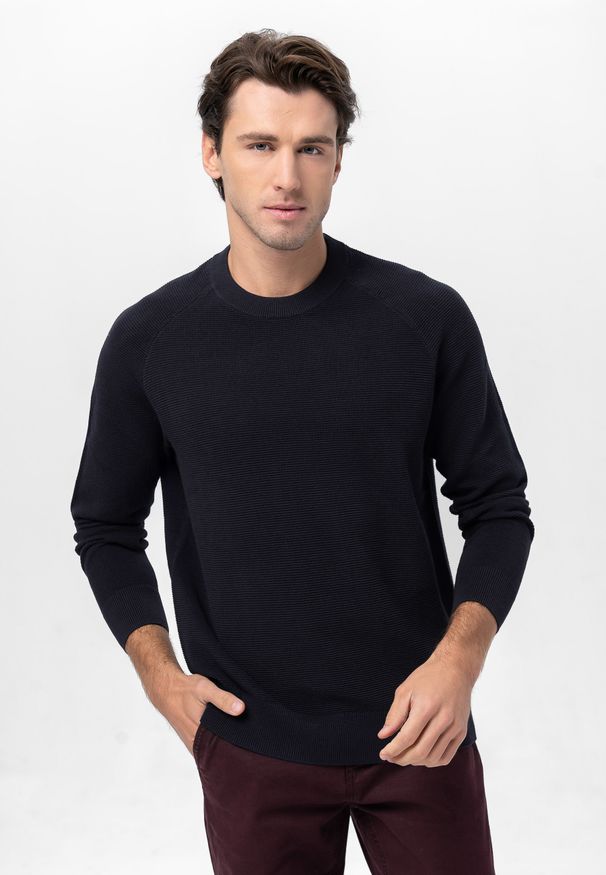 Volcano - Sweter ze strukturą S-FORD. Okazja: na co dzień. Kolor: niebieski. Materiał: bawełna, włókno, jeans, dzianina, materiał. Długość rękawa: raglanowy rękaw. Styl: elegancki, casual, sportowy, klasyczny