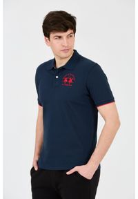 La Martina - LA MARTINA Granatowe męskie polo z dużym czerwonym logo, Rozmiar L. Typ kołnierza: polo. Kolor: niebieski #6