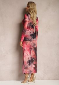 Renee - Fuksjowa Siateczkowa Sukienka Bodycon w Marmurkowy Wzór z Rozcięciem na Dole Valerimes. Kolor: różowy. Materiał: tkanina. Typ sukienki: bodycon #4