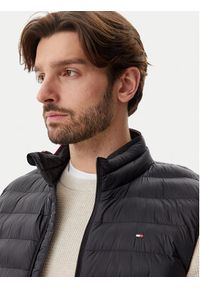 TOMMY HILFIGER - Tommy Hilfiger Kamizelka Core Packable MW0MW39989 Czarny Regular Fit. Kolor: czarny. Materiał: syntetyk