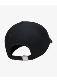 Czapka z daszkiem Nike Dri-Fit Club Unstructured Metal Swoosh. Kolor: czarny. Styl: sportowy