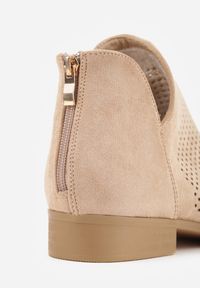 Renee - Beżowe Płaskie Botki Vices z Ażurową Cholewką Ozdobione Wycięciem Selanis. Okazja: na spotkanie biznesowe. Kolor: beżowy. Materiał: jeans. Szerokość cholewki: normalna. Wzór: ażurowy, aplikacja. Styl: biznesowy #5