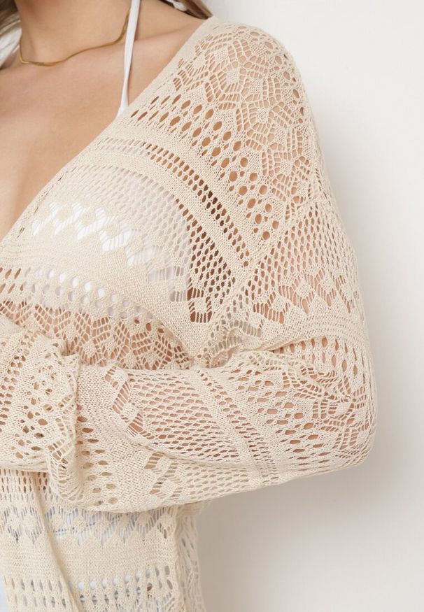 Born2be - Beżowy Kardigan Narzutka o Ażurowym Wykończeniu w Stylu Boho Sanalia. Okazja: na co dzień. Kolor: beżowy. Materiał: jeans. Wzór: ażurowy. Styl: boho