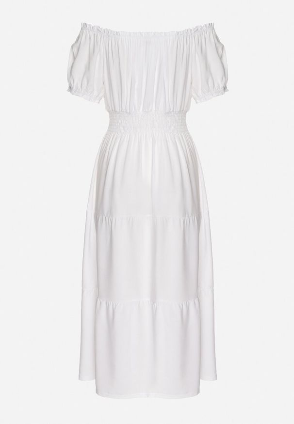 Born2be - Biała Sukienka o Rozkloszowanym Kroju z Dekoltem Typu Łódka Miranea. Okazja: na co dzień. Kolor: biały. Materiał: jeans. Typ sukienki: rozkloszowane, proste. Styl: casual, klasyczny