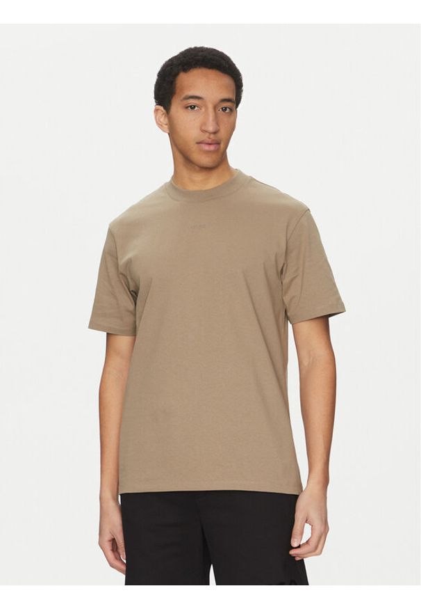 Hugo - HUGO T-Shirt Dapolino 50488330 Brązowy Relaxed Fit. Kolor: brązowy. Materiał: bawełna