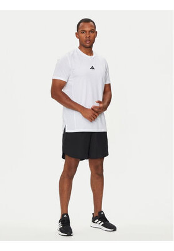 Adidas - adidas Koszulka techniczna Designed for Training IS3808 Biały Slim Fit. Kolor: biały. Materiał: syntetyk