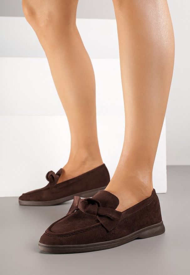 Born2be - Brązowe Mokasyny Ozdobione Kokardami Tulosea. Okazja: na co dzień. Kolor: brązowy. Materiał: jeans. Wzór: aplikacja. Styl: klasyczny, casual, elegancki