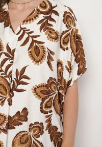 Born2be - Brązowa Sukienka z Lnem i Wiskozą Ozdobiona Cyrkoniami Sadelune. Okazja: na co dzień. Typ kołnierza: dekolt w serek. Kolor: brązowy. Materiał: len, wiskoza. Wzór: aplikacja. Styl: klasyczny, casual, elegancki #7