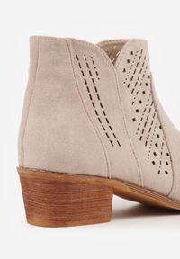 Born2be - Jasnobeżowe Ażurowe Botki Vices na Obcasie w Stylu Kowbojek Selrith. Okazja: na spacer. Nosek buta: szpiczasty. Kolor: beżowy. Materiał: jeans. Wzór: ażurowy. Obcas: na obcasie. Wysokość obcasa: średni #10