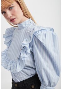 Custommade - Koszula damska z żabotem CUSTOMMADE. Typ kołnierza: z żabotem #1