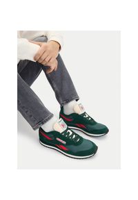 Sneakersy Reebok. Kolor: zielony. Model: Reebok Classic #1