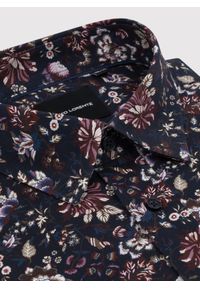 Pako Lorente - PAKO LORENTE – Granatowa koszula w kwiaty. Typ kołnierza: kołnierzyk klasyczny. Kolor: niebieski. Materiał: elastan, bawełna. Długość rękawa: długi rękaw. Długość: długie. Wzór: kwiaty. Styl: klasyczny #5