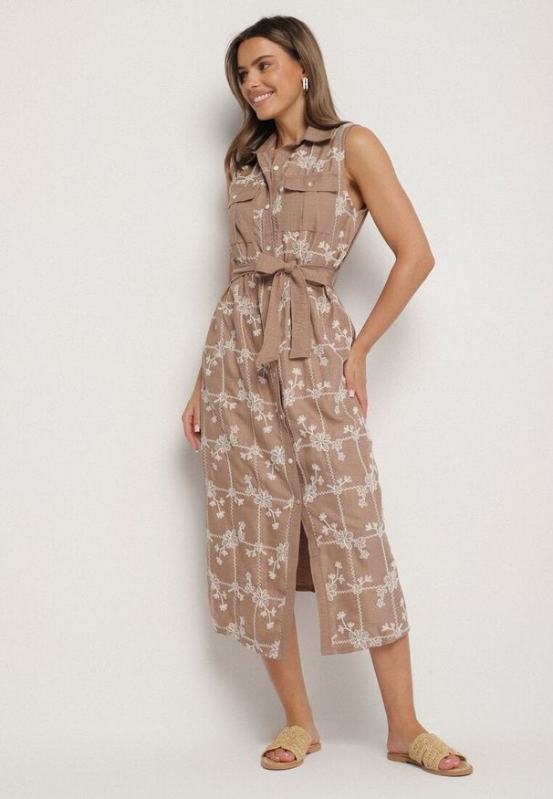 Born2be - Ciemnobeżowa Sukienka Bez Rękawów o Koszulowym Kroju z Paskiem Zdobiona Haftem Fodarela. Okazja: na co dzień. Kolor: beżowy. Długość rękawa: bez rękawów. Wzór: haft, aplikacja. Sezon: lato. Typ sukienki: koszulowe. Styl: klasyczny, casual, elegancki