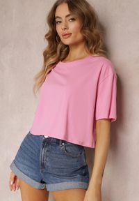Renee - Jasnoróżowy T-shirt o Fasonie Cropped Oversize Brighta. Okazja: na co dzień. Kolor: różowy. Styl: casual, elegancki #2