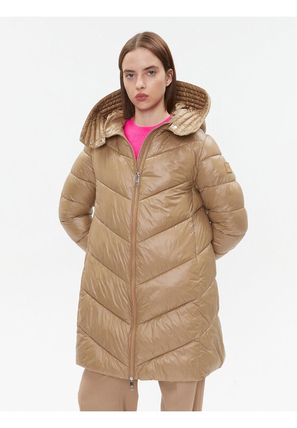 BOSS Płaszcz zimowy Petrana2 50501090 Brązowy Regular Fit. Kolor: brązowy. Materiał: syntetyk. Sezon: zima