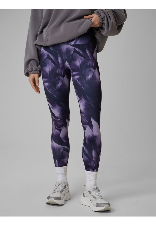 4f - 4F Legginsy dzianinowe damskie - multikolor XS. Okazja: na spacer, na co dzień, do domu. Stan: podwyższony. Kolor: wielokolorowy. Materiał: dzianina. Długość: do kostek. Wzór: nadruk. Styl: casual, klasyczny. Sport: turystyka piesza