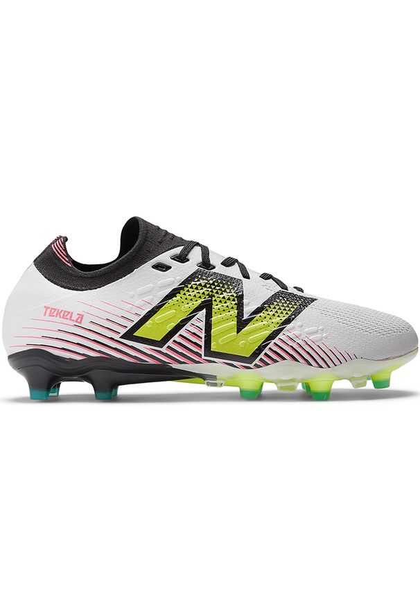 Korki męskie New Balance TEKELA PRO FG V4+ ST1FLH45 – białe. Kolor: biały. Materiał: guma, materiał, nylon, włókno. Szerokość cholewki: normalna. Sport: bieganie