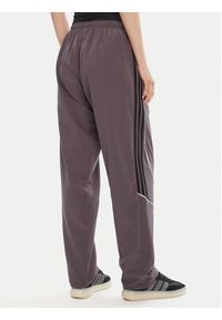 Adidas - adidas Spodnie dresowe Teamgeist adicolor JW5870 Szary Loose Fit. Kolor: szary. Materiał: syntetyk #5