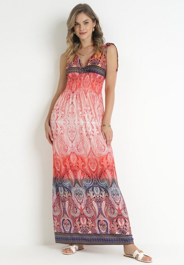 Born2be - Czerwona Rozkloszowana Sukienka Maxi z Cienkimi Gumkami w Pasie i Kopertowym Dekoltem Clothilda. Typ kołnierza: dekolt kopertowy. Kolor: czerwony. Sezon: wiosna, lato. Typ sukienki: kopertowe. Długość: maxi