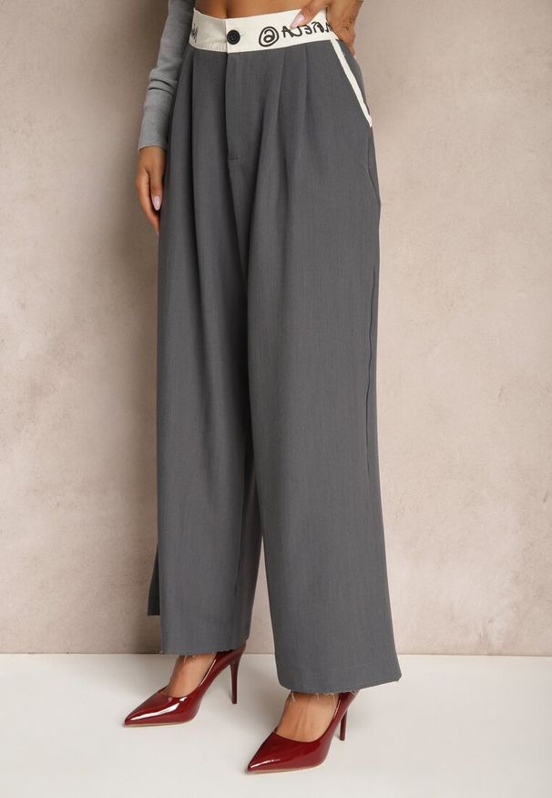 Renee - Szare Spodnie Palazzo High Waist z Szerokimi Nogawkami z Zapięciem na Guziki i Zamek Lomedia. Okazja: na spotkanie biznesowe. Stan: podwyższony. Kolekcja: plus size. Kolor: szary. Wzór: aplikacja. Styl: sportowy, elegancki, biznesowy, klasyczny
