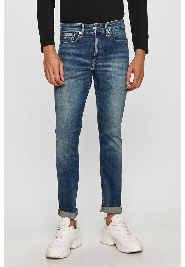 Calvin Klein Jeans - Jeansy CKJ 016. Kolor: niebieski. Materiał: bawełna, denim, elastan