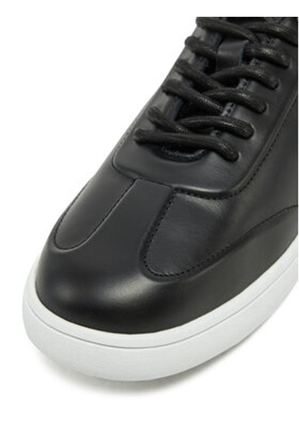Calvin Klein Sneakersy HW0HW02400 Czarny. Kolor: czarny. Materiał: skóra