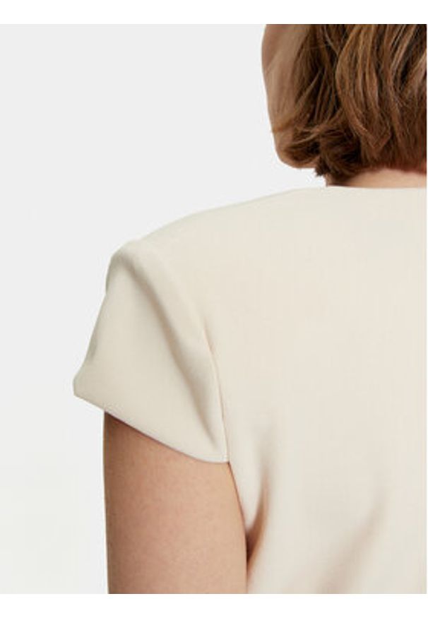 Rinascimento Sukienka koktajlowa CFC0117720003 Beżowy Regular Fit. Kolor: beżowy. Materiał: syntetyk. Styl: wizytowy