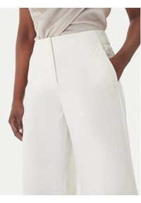 BOSS Spodnie materiałowe C_Tahilone1 50561636 Beżowy Wide Leg. Kolor: beżowy. Materiał: bawełna #4