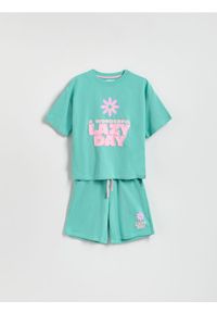 Reserved - Bawełniany komplet z nadrukiem - jasnoturkusowy. Kolor: turkusowy. Materiał: bawełna. Wzór: nadruk #1