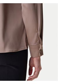 Guess Koszula W5RH40 WFQC2 Brązowy Regular Fit. Kolor: brązowy. Materiał: syntetyk #3