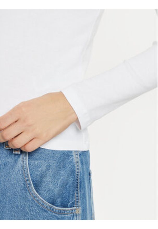 Levi's® Bluzka A9330-0001 Biały Regular Fit. Kolor: biały. Materiał: bawełna